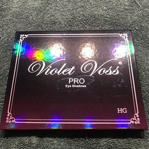 Violet Voss Eye Palette